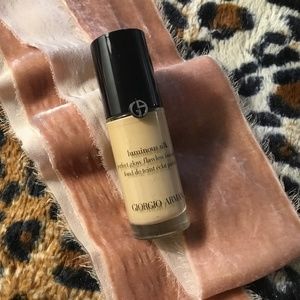 Armani Luminous Silk Foundation, shade 6, (0.6 oz 15ml)